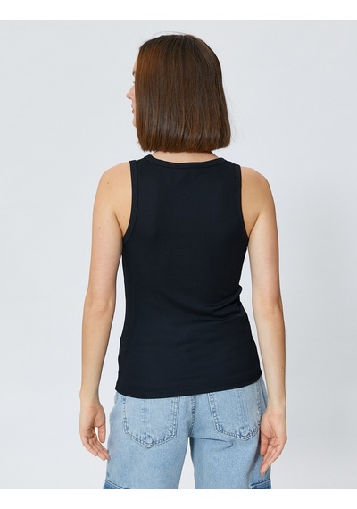 Koton Basic Atlet Ribanalı Halter Yaka Siyah 3sak10211ek 3SAK10211EK999 Koton Basic Atlet Ribanalı Halter Yaka Siyah 3sak10211ek 3SAK10211EK999
