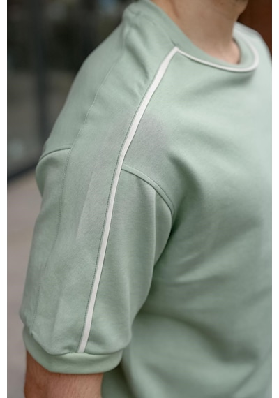 Madmext Mint Yeşili Şerit Detaylı Modern Kesim Erkek Tişört E7182