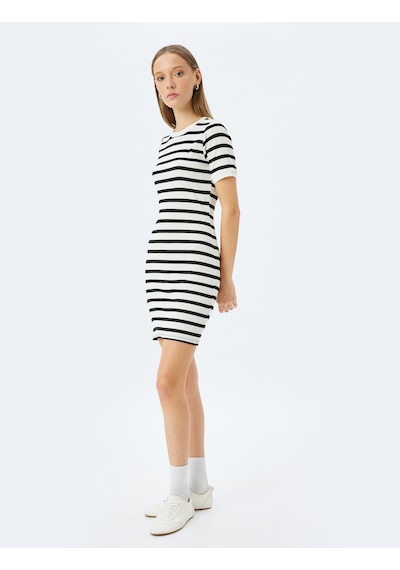 Koton Mini Bisiklet Yaka Kısa Kollu Fitilli Slim Fit Elbise Ekru Çizgili 5sal80021ık Ekru
