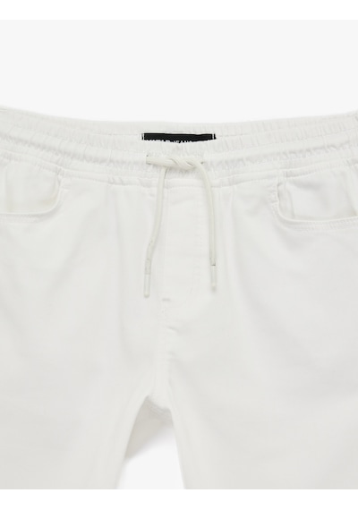 Koton Pamuklu Bermuda Cepli Slim Fit Beli Bağcıklı Jean Şort Beyaz 6sam40040nd