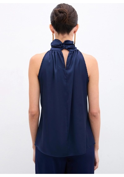 Sateen Boğazlı Kolsuz Reglan Kesim Bluz Lacivert