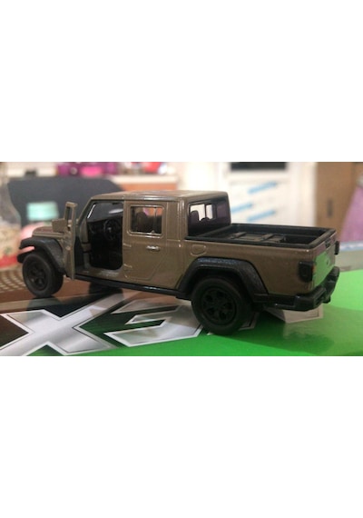 Oyuncak Metal Model Jeep 1 / 36 Çek Bırak Yeşil Rubicon Gladiatör