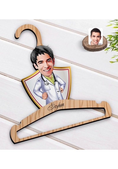 Kişiye Özel Erkek Doktor Karikatürlü Standart Boy Ahşap Elbise As (551144884)