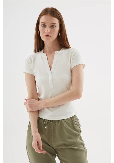 Fashion Friends Düğme Detaylı Ekru Kadın Bluz 26y0494k1