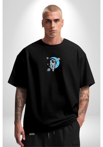 Astronot Uzayda Sıkılmış Siyah Oversize Unisex Ön Orta Minimal Baskılı Tişört Siyah