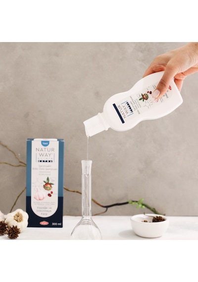 Otacı Naturway Klinik Extra Yoğun Kepek ve Dökülmeye Karşı Sarımsaklı Şampuan 300 ML