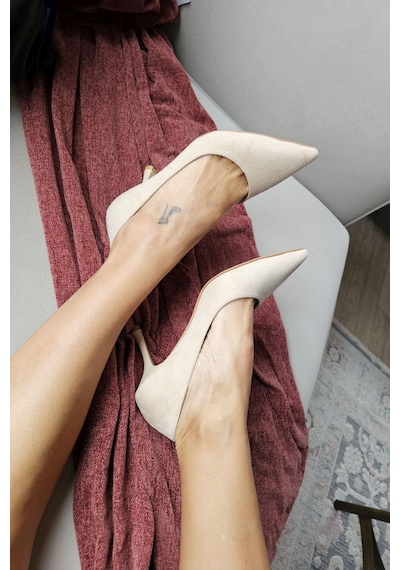 10 1109 Topukla Kadın Kadeh Topuklu 8 Cm Topuklu Stiletto Ayakkabı Ten Süet