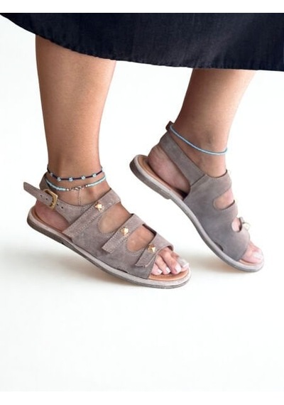 Ne&ve Shoes Koyu Bej Hakiki Deri Gold Aksesuarlı Kadın Günlük Sandalet