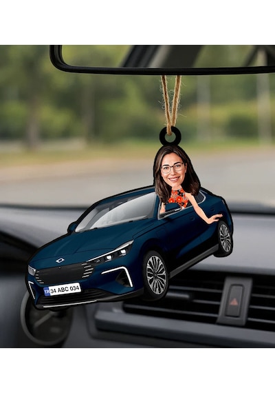 Bk Gift Kişiye Özel Kadın Gemlik Renk Togg Karikatürlü Ahşap Plakalı Araba Dikiz Ayna Süsü-1 , Arkadaşa Hediye, Sevgiliye Hediye, Araba Hediyesi Kobit