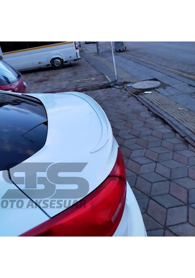 Ford Focus 3- 3,5 Bagaj Üstü Slim Spoiler Piano Black Parlak Beyaz (Sts Oto Aksesuar)
