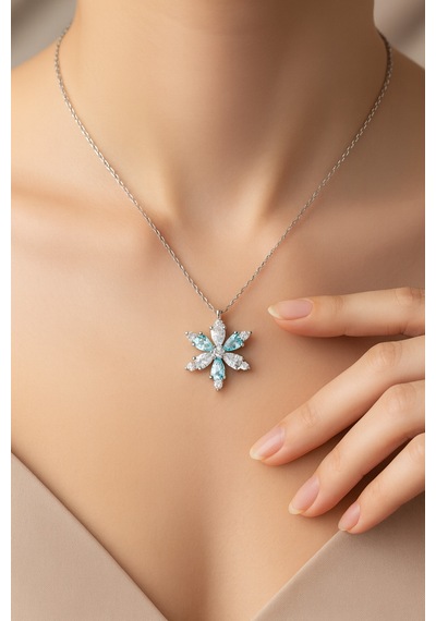 Çekirdekjewelry 925 Ayar Gümüş Renkli Taşlı Kamelya Çiçeği Kolye Gri