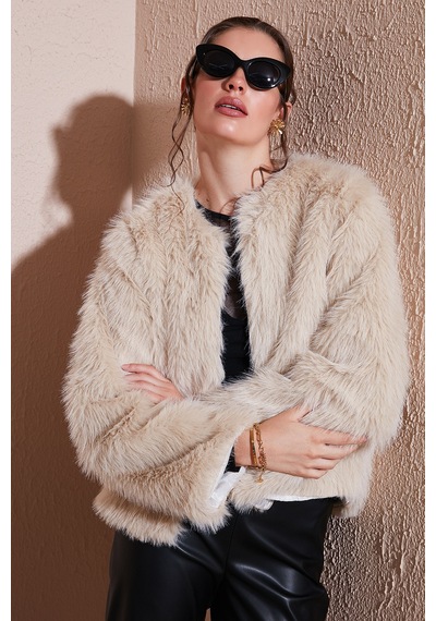 Lela Oversize Fit Yuvarlak Yaka Astarlı Kısa Bayan Kürk 6810266 Ekru