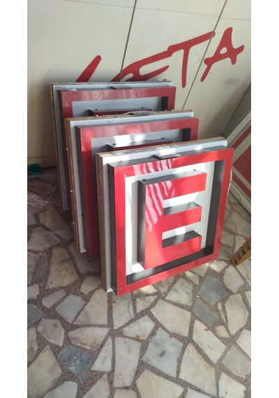 Eczane E Fener Tabela 60x60 Cm
