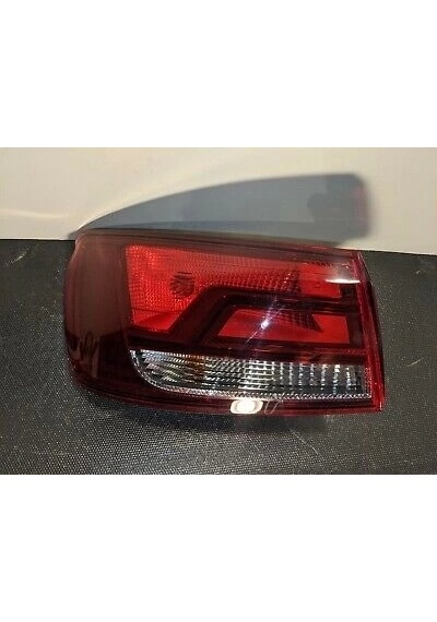 Audi A3 2013 Yılında Çıkan Kasa Stop Lambası Dış Sol Sedan Oem No:8v5945095