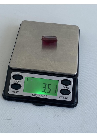 Faset Kesim Kırmızı Safir Taşı 17,6 Karat