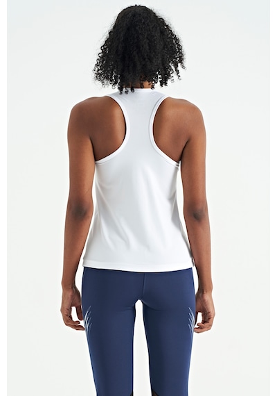 Tommy Life Beyaz Yırtmaç Detaylı O Yaka Sıfır Kollu Standart Kalıp Kadın Spor Atlet - 97256 Beyaz