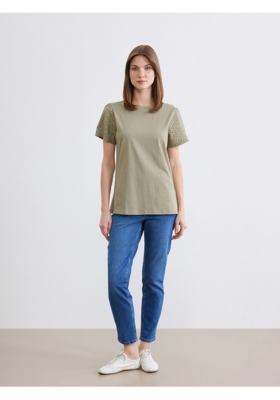 Lcw Comfort Haki Bisiklet Yaka Brode Detaylı Bluz
