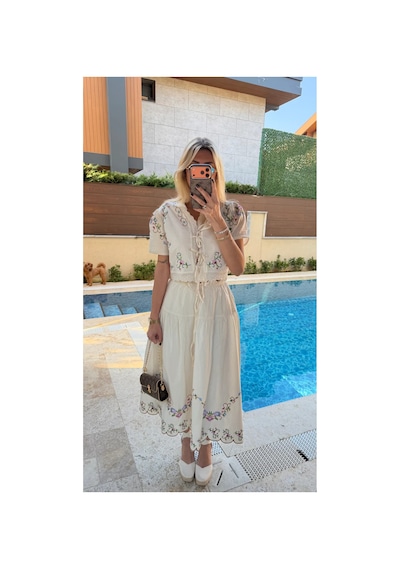 Asur Boutique Kadın Ekru Çiçek Nakışlı Bağcıklı Yaka Midi Boy Yazlık Keten Takım Bej