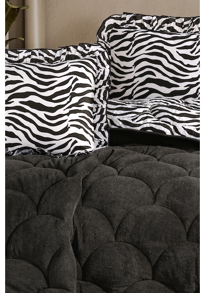 Wellsoft Tek Kişilik Fırfırlı Yorgan Seti 155x215 Cm Çift Taraflı Peluş Yorgan + 1 Yastık Kılıfı Zebra Antrasit