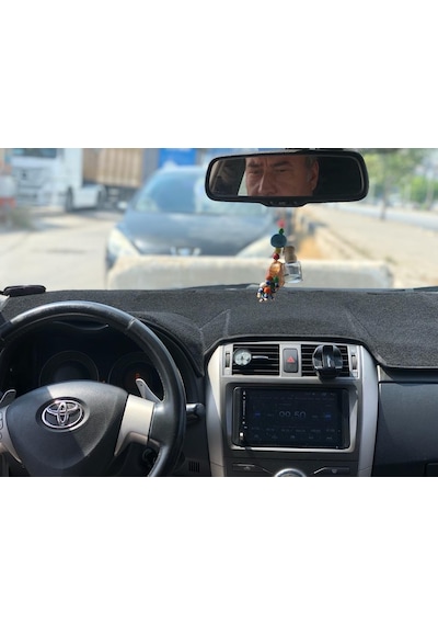 2006-2012 Modellerine Uygun Toyota Corolla Torpido Koruma Halısı Siyah Kenar Renk Siyah