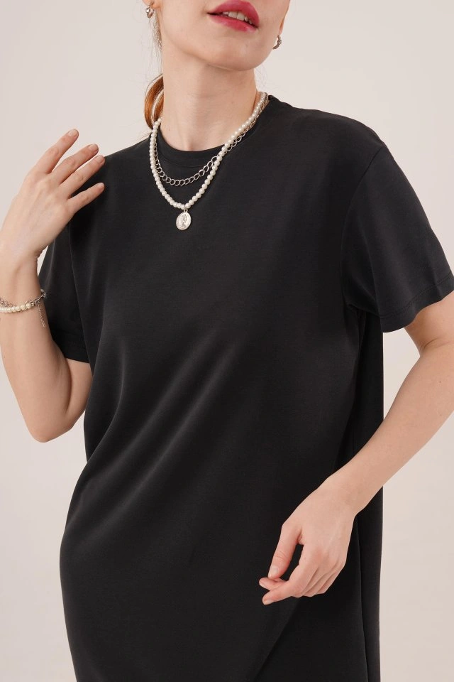 Buğrahayalin Yırtmaç Detaylı Kısa Kollu Salaş Maxi Siyah Elbise