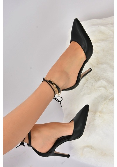 Fox Shoes Siyah Sivri Burun Kadın Topuklu Ayakkabı K404810209