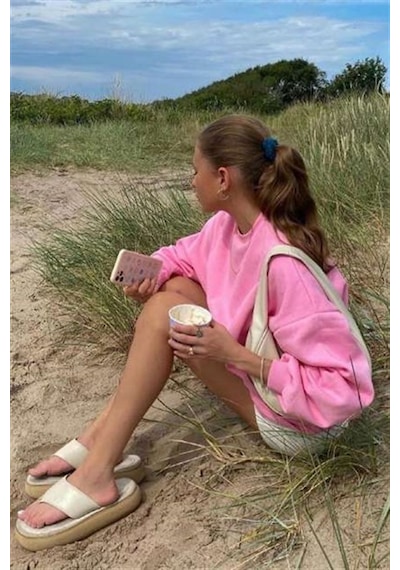 Madmext Madmext MG1559 Bisiklet Yaka Basic Kadın Sweatshirt - Pembe