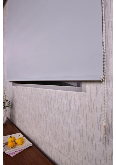 Beyaz Karartma Düz Etek Dilimsiz P 1090 Blackout Zebra Stor Güneşlik Perde 80 X 220