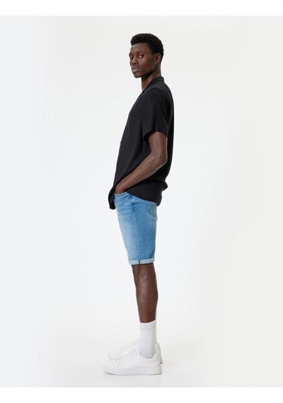 Koton Slim Fit Kot Şort Bermuda Düğmeli Cep Detaylı Açık İndigo 4sam40029ıd Açık İndigo Koton Slim Fit Kot Şort Bermuda Düğmeli Cep Detaylı Açık İndigo 4sam40029ıd Açık İndigo