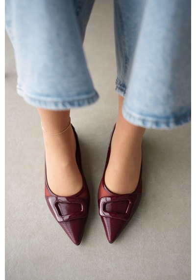 Selin Shoes Carla Sivri Burun Tül Detaylı Toka Aksesuarlı Kadın Babet- Bordo