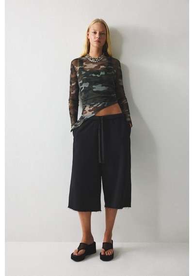 Defacto Loose Fit Beli Bağcıklı Paça Ucu Kesik Bermuda Şort I8794ax26aubk81 Siyah-bk81