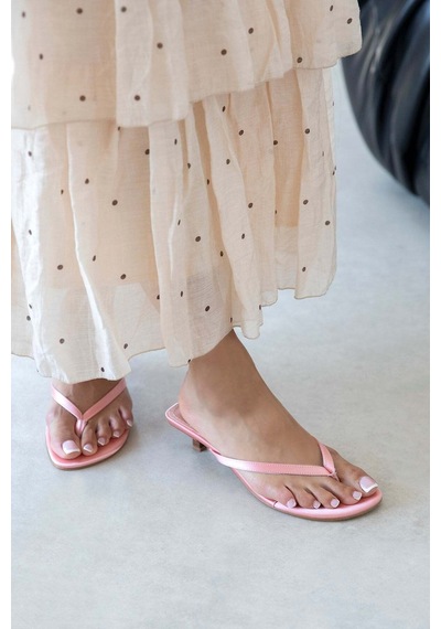 Wolk Shoes Ruiz Kadın Topuklu Parmak Arası Saten Sandalet Pembe