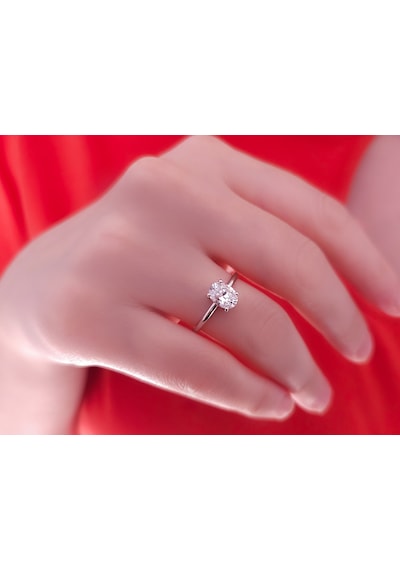 Sirius Oval Beyaz Topaz Taşlı Esila Yüzük 0802r0051