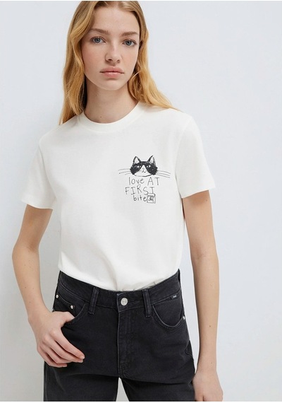 Mavi Kadın Kedi Baskılı Tişört Kırık Beyaz 1613723-70057