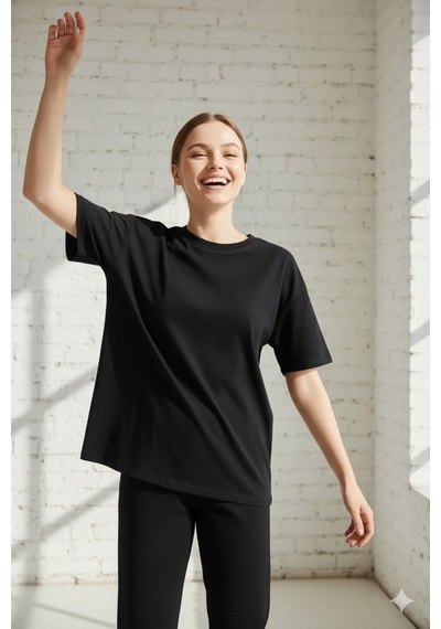 Hvç Kadın Oversize Geniş Kesim %100 Pamuk Yumuşak Dokulu Basic Bisiklet Yaka Siyah Tişört Hvç Kadın Oversize Geniş Kesim %100 Pamuk Yumuşak Dokulu Basic Bisiklet Yaka Siyah Tişört