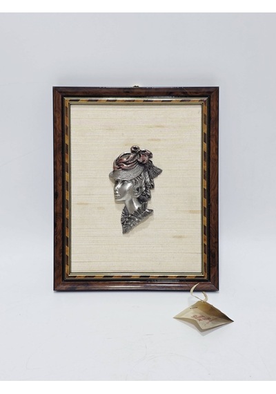 Les Etains Du Velay Şapkalı Kadın Adlı Zın Çerçeve 27x22x2cm