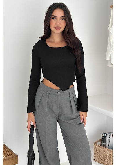 Noa & Noa İspanyol Kol Ribanalı Sivri Etek Uçlu Crop Bluz Modern & Vücuda Oturan Stil Siyah Noa & Noa İspanyol Kol Ribanalı Sivri Etek Uçlu Crop Bluz Modern & Vücuda Oturan Stil Siyah