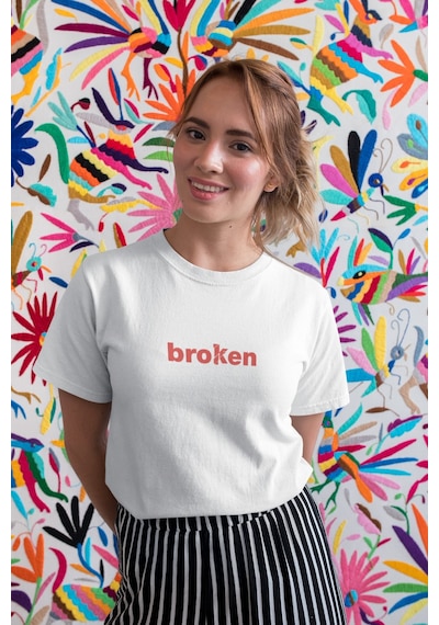 Noıssey Broken - Regular Fit / Standart Kalıp Unisex T-shirt Beyaz