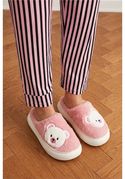 Relaxa Kadın Panda Desenli Peluş Ev Terliği, Yumuşak Kürklü, Eva Tabanlı, Sıcak Kışlık Terlik Pembe Relaxa Kadın Panda Desenli Peluş Ev Terliği, Yumuşak Kürklü, Eva Tabanlı, Sıcak Kışlık Terlik Pembe