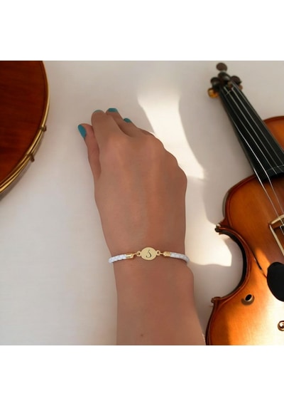 S Harfine Özel Doğal Beyaz Derili Oval Motifli 14 Ayar Altın Plakalı Hediye Bileklik-529harf S