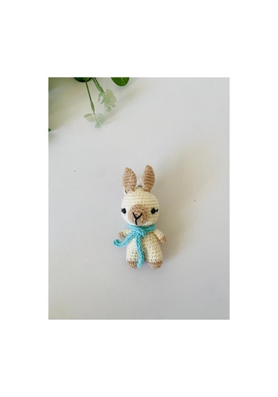 Adenya Sepeti Amigurumi Lama Anahtarlık Krem