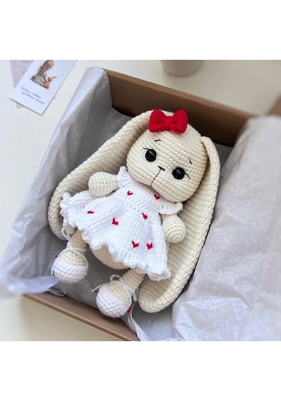 Amigurumi Kalpli Elbiseli Tavşan