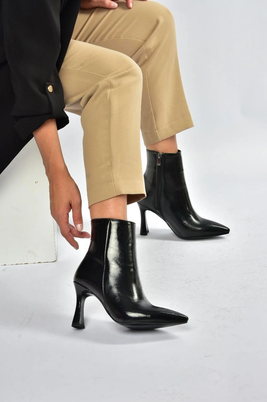 Fox Shoes V676200060 Siyah Rustik Kalın Topuklu Kadın Bot Siyah-rustik