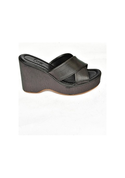 Fox Shoes S250101409 Siyah Dolgu Tabanlı Kadın Terlik Siyah