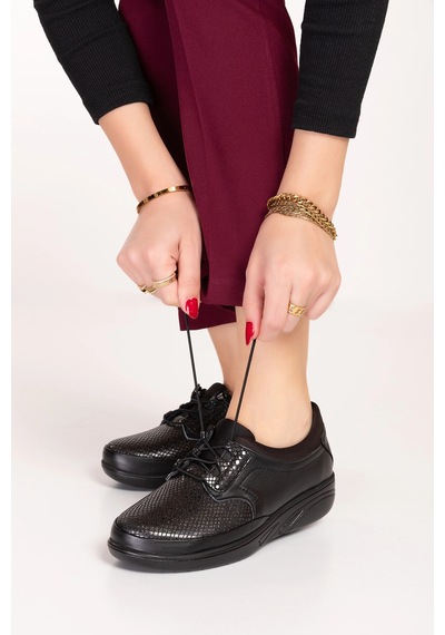 Gondol Comfort Bolle Ortopedik Deri Strech Ayakkabı At.4206 Siyah Yılan