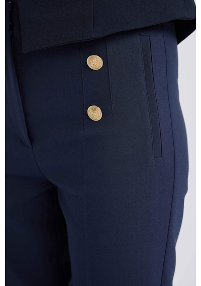 DeFacto Skinny Fit Yüksek Bel Cepli Düğmeli Düz Paça Kumaş Pantolon E5431AX25SPNV253