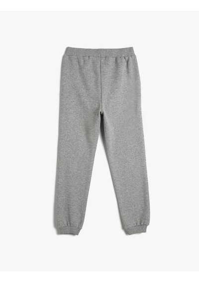 Koton Jogger Eşofman Altı Beli Bağlamalı Sim Baskı Detaylı Gri 4skg40031ak Gri Koton Jogger Eşofman Altı Beli Bağlamalı Sim Baskı Detaylı Gri 4skg40031ak Gri