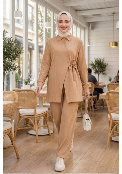 Hb Harma Time Butik Kadın Düğmeli Kuşaklı Çilek Kumaş Tunik Pantolon Bej İkili Takım Bej Bej Hb Harma Time Butik Kadın Düğmeli Kuşaklı Çilek Kumaş Tunik Pantolon Bej İkili Takım Bej Bej