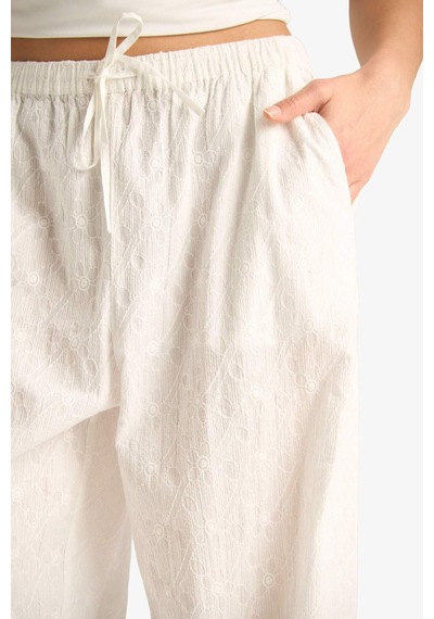 Defacto Wide Leg Çift Cepli Beli Lastikli Standart Boy Brode Pantolon E6393ax25smwt32 Beyaz