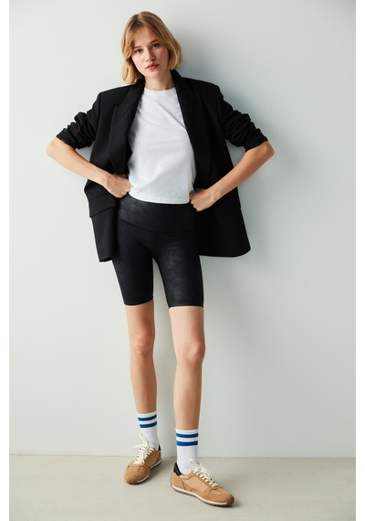 Penti Siyah Miracle Pop Up Leather Biker Short Penti Siyah Miracle Pop Up Leather Biker Short